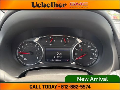 Used 2023 GMC Terrain SLT FWD image 27