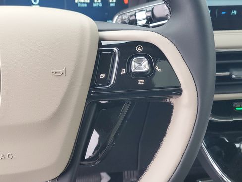 New 2026 Lincoln Corsair Premiere image 18