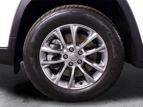 Used 2021 Jeep Cherokee Latitude Lux AWD/4WD image 22