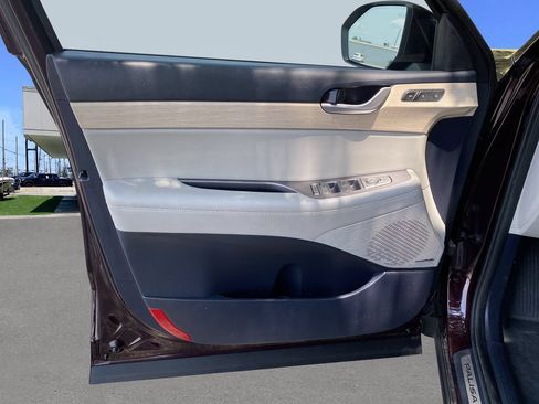 Certified 2024 Hyundai Palisade Limited AWD/4WD image 17