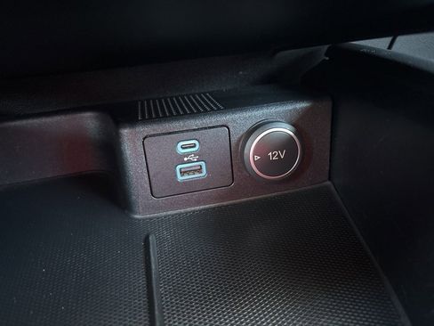 Used 2020 Ford Escape SEL image 33