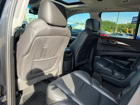 Used 2019 Cadillac Escalade Premium Luxury AWD/4WD image 47