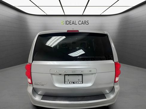 Used 2017 Dodge Grand Caravan SXT w/ Quick Order Package 29G SXT FWD image 5