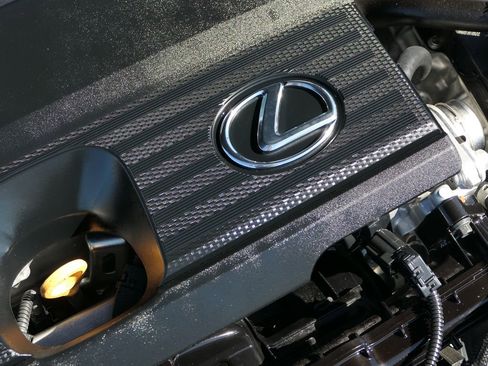 Used 2025 Lexus ES 300h w/ Premium Package image 29