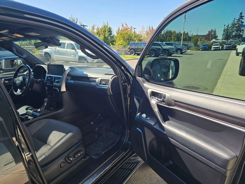 Used 2022 Lexus GX 460 Premium AWD/4WD image 12