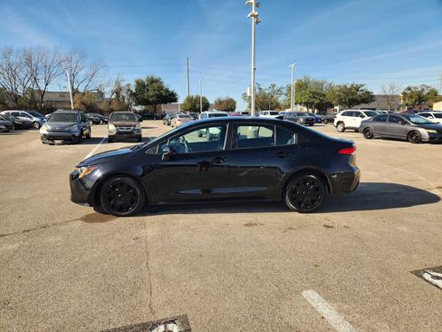 Used 2023 Toyota Corolla LE image 4