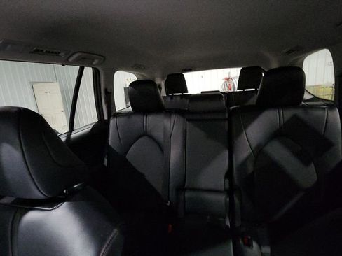 Used 2024 Toyota Grand Highlander XLE image 12