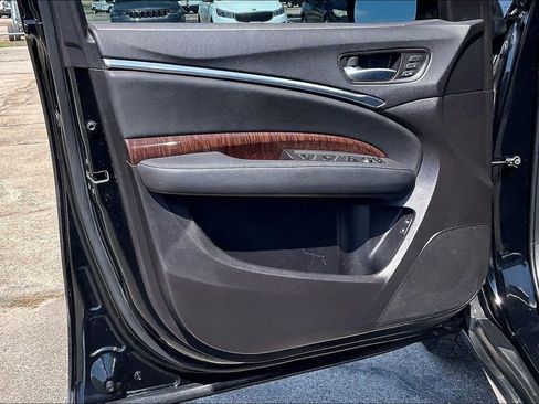 Used 2018 Acura MDX SH-AWD image 17