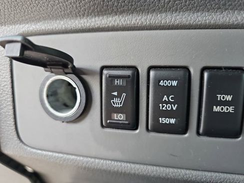 Used 2013 Nissan NV 3500 SL w/ Technology Pkg RWD image 26