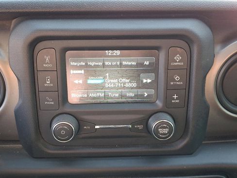 Certified 2018 Jeep Wrangler Unlimited Sport image 16