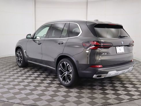 New 2026 BMW X5 sDrive40i w/ Climate Comfort Package image 7