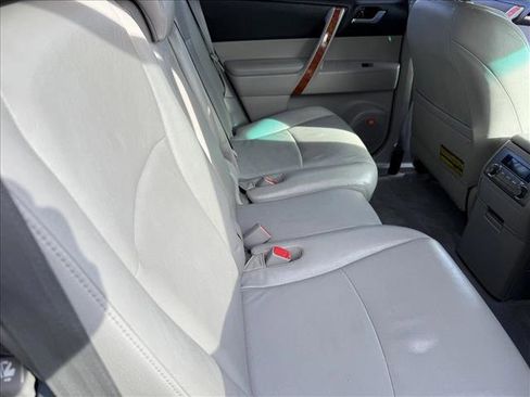 Used 2010 Toyota Highlander Limited image 11