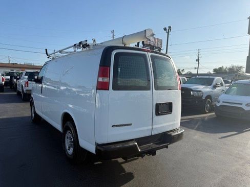 Used 2013 Chevrolet Express 2500 image 9