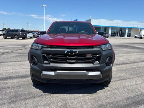 Used 2026 Chevrolet Colorado Trail Boss AWD/4WD image 2