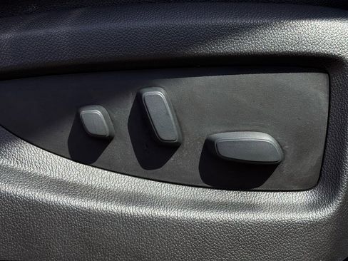 Used 2019 GMC Sierra 2500 SLT w/ Duramax Plus Package image 38