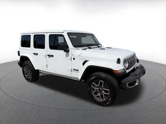 Used 2025 Jeep Wrangler Unlimited Sahara AWD/4WD video 2