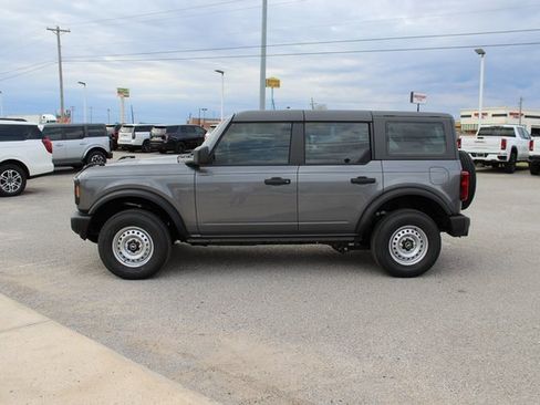 New 2025 Ford Bronco 4-Door image 5