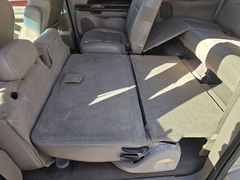 Used 2004 Ford Excursion Limited image 25