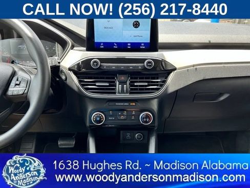 Used 2021 Ford Escape SE w/ SE Sport Appearance Package FWD image 12