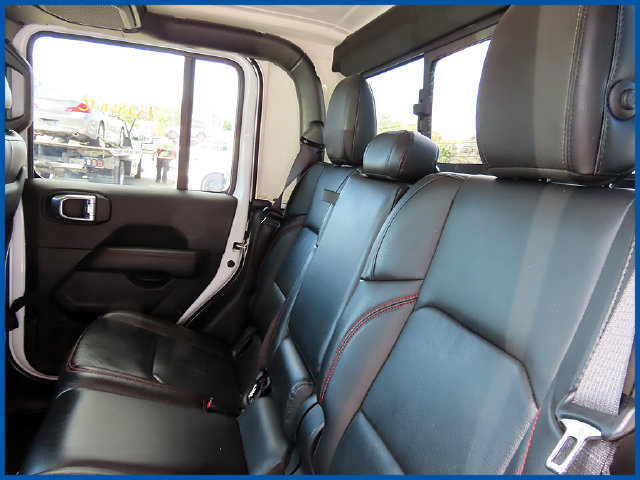 Used 2023 Jeep Gladiator Rubicon w/ Cold Weather Group AWD/4WD image 11