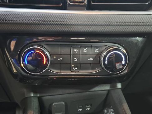 Used 2025 Chevrolet TrailBlazer LT AWD/4WD image 22