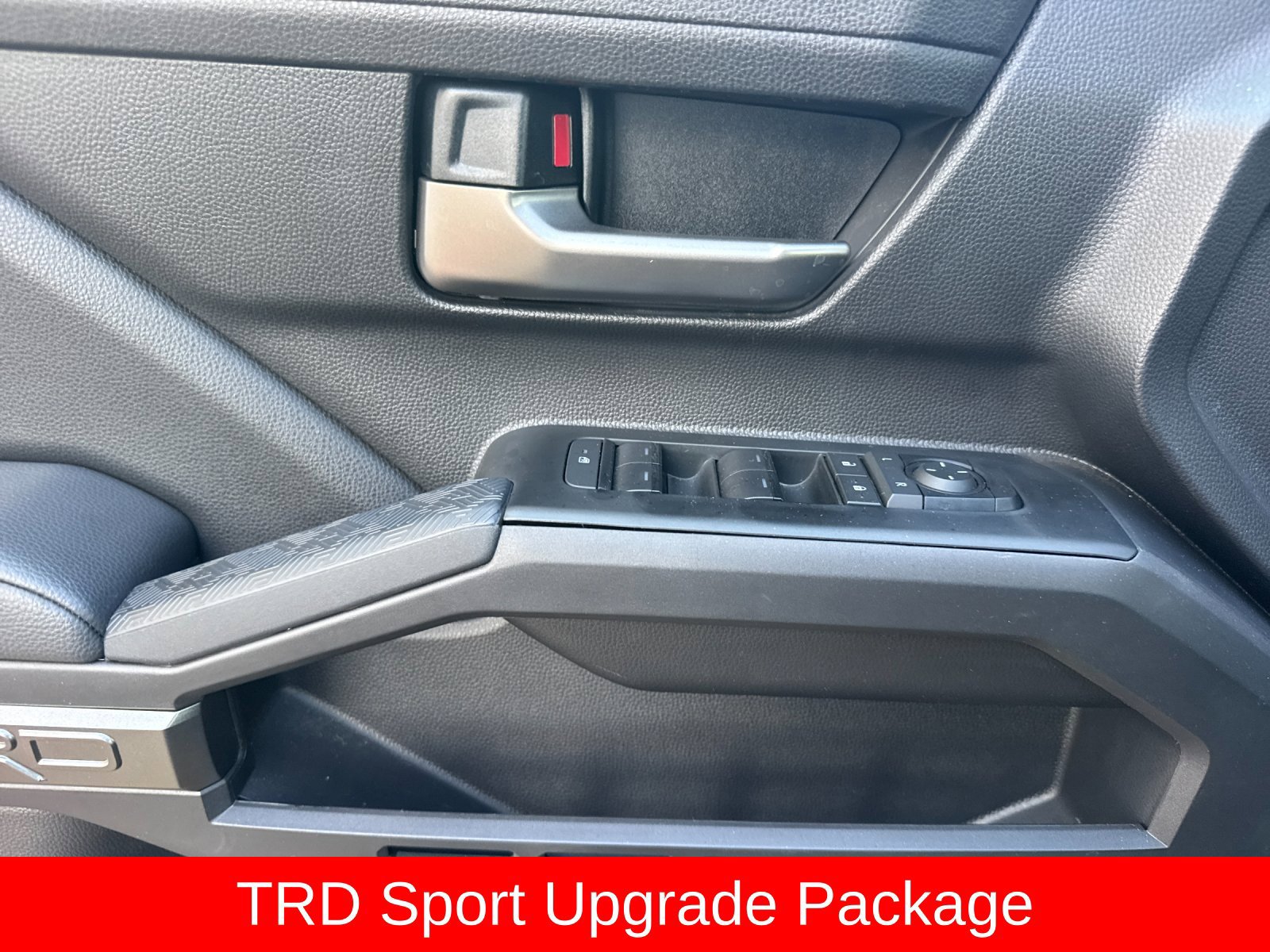 Used 2025 Toyota Tacoma TRD Sport w/ TRD Sport Upgrade Package AWD/4WD image 11
