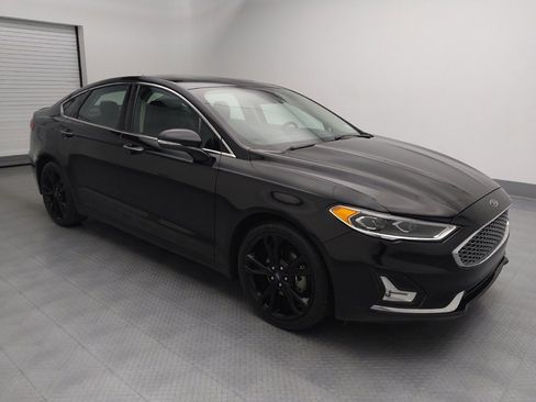 Used 2020 Ford Fusion Titanium image 11