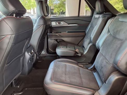 Used 2025 Ford Explorer ST w/ Sun And Sound Package AWD/4WD image 5