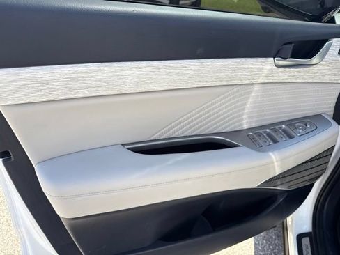 Used 2025 Hyundai Palisade Calligraphy FWD image 17