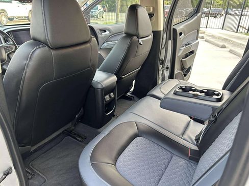 Used 2019 Chevrolet Colorado Z71 AWD/4WD image 22
