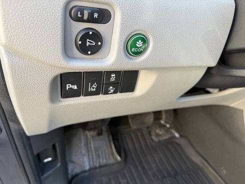 Used 2017 Honda Pilot Elite image 36