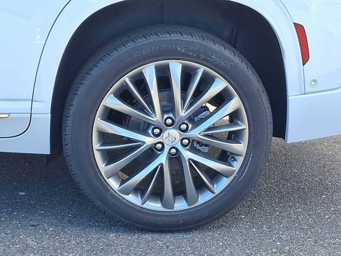 New 2026 Buick Enclave Avenir image 5