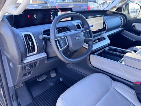 Used 2025 Ford Expedition Max Active AWD/4WD image 22