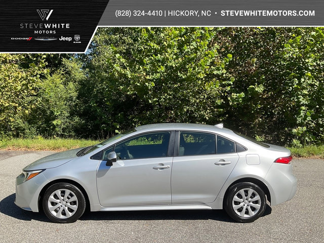 Used 2026 Toyota Corolla LE FWD image 1