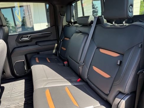 Used 2023 GMC Sierra 1500 AT4 w/ Technology Package image 3