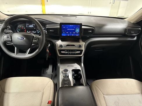 Used 2023 Ford Explorer 4WD image 10