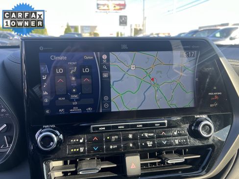 Used 2021 Toyota Highlander Limited FWD image 24