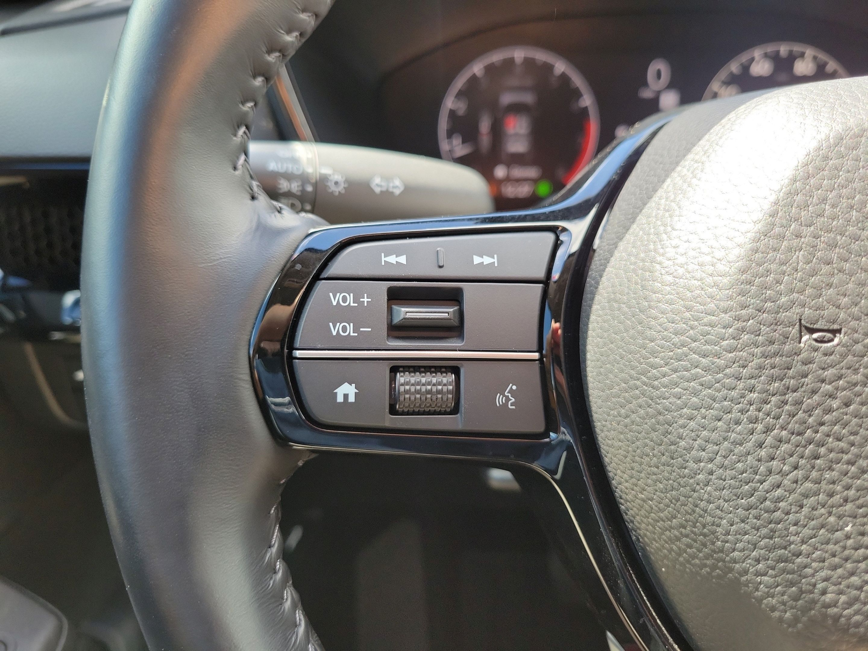 Used 2025 Honda CR-V EX-L image 30