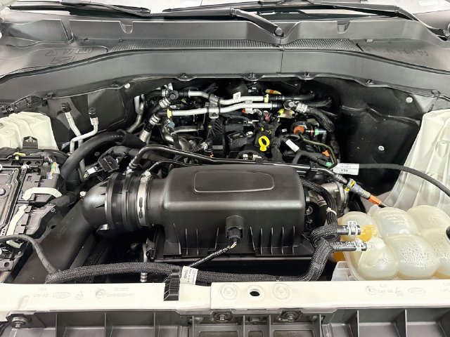 Used 2022 Ford Explorer XLT AWD/4WD image 30