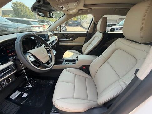 New 2025 Lincoln Corsair Grand Touring image 13