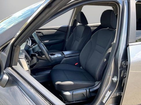 Used 2024 Nissan Rogue S image 21