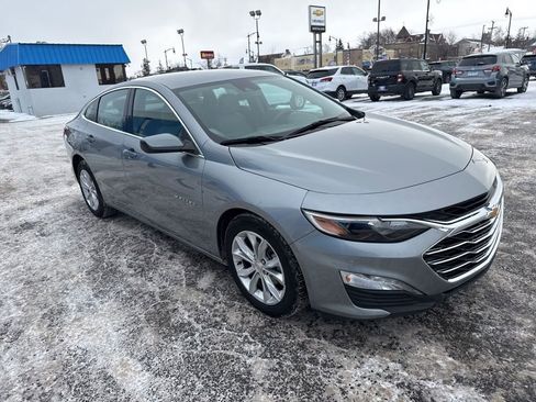 Used 2024 Chevrolet Malibu LT image 4