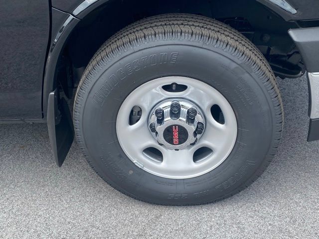 New 2025 GMC Savana 3500 Extended w/ Driver Convenience Package RWD image 13