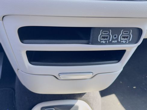 Used 2023 Chrysler Voyager LX image 23