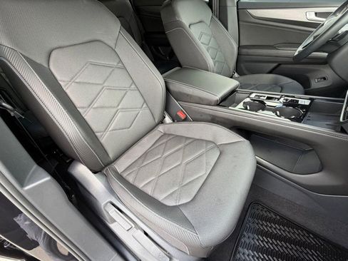 Certified 2026 Volkswagen Atlas Cross Sport SE image 21