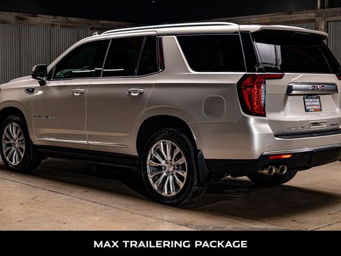Used 2022 GMC Yukon Denali w/ Denali Premium Package image 6