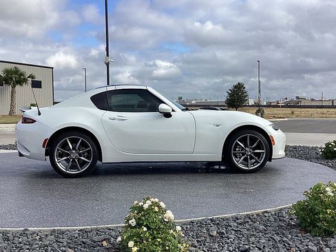 Used 2021 MAZDA MX-5 Miata RF Grand Touring image 4