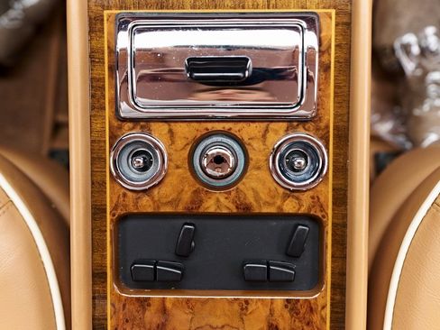 Used 1990 Rolls-Royce Silver Spur image 90