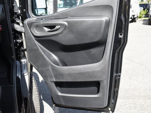 Used 2021 Mercedes-Benz Sprinter 2500 image 44