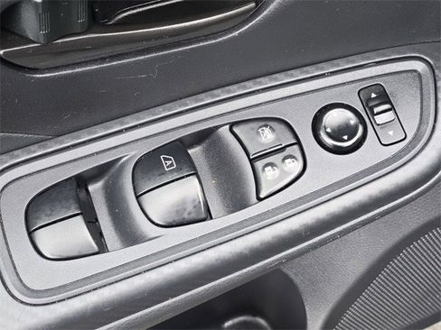 Used 2025 Nissan Versa S image 13